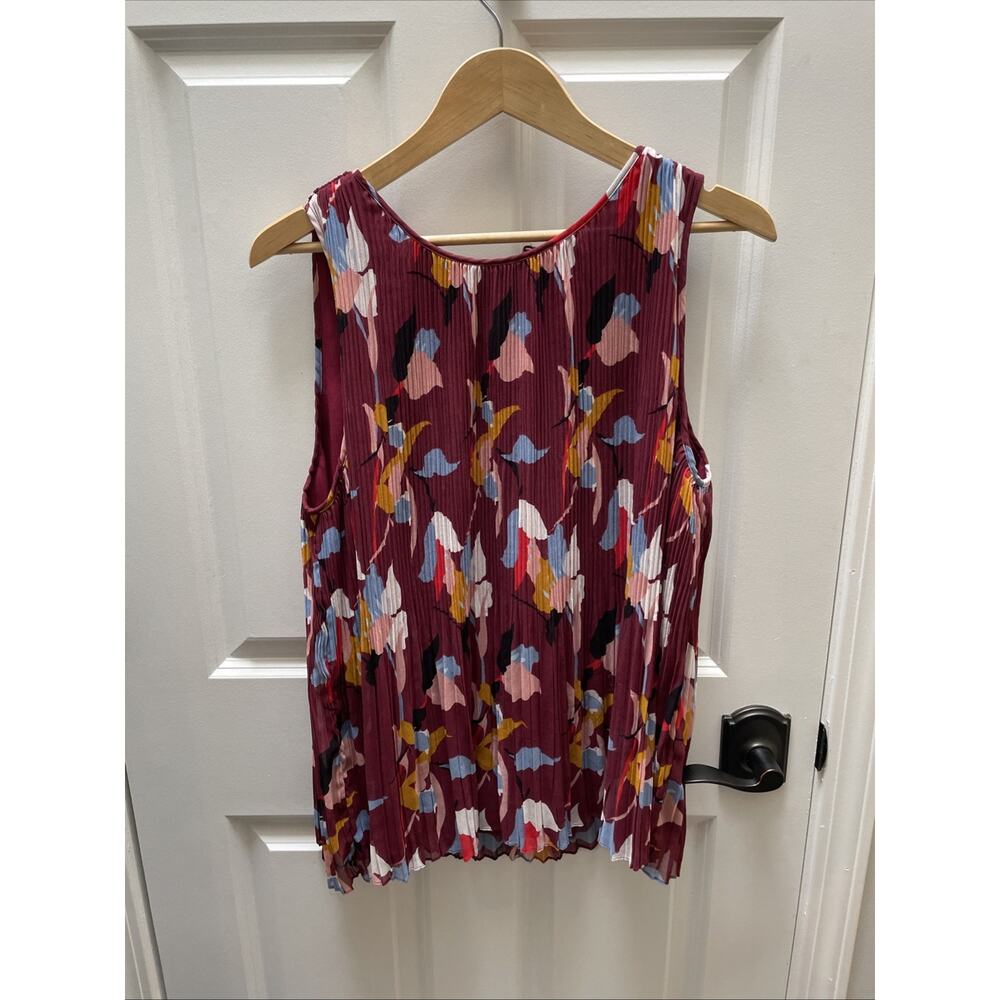 Halogen Sleeveless Crewneck Abstract Print Pleated Flowy Tank  Blouse Size L